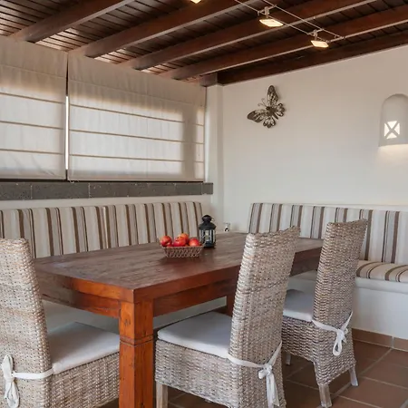 Alisios 58 * Playa Blanca